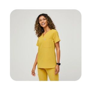 FIGS Light Gold color Catarina one pocket top and Zamora Joggers both size Small